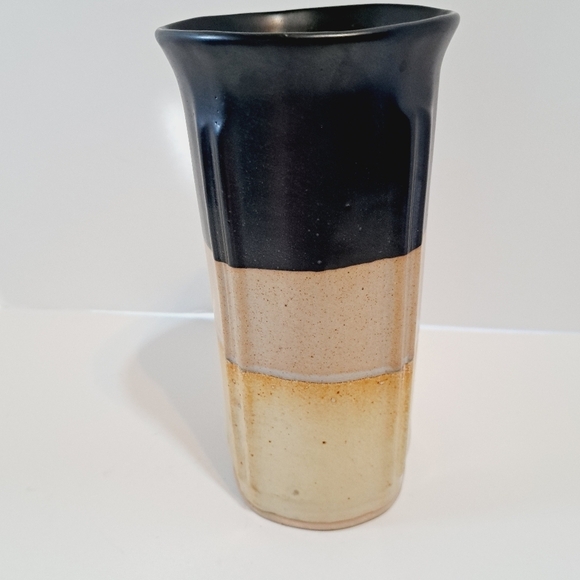 Smoky Mountain‎ Pottery 2008 Layered Tall Vase - Picture 2 of 5